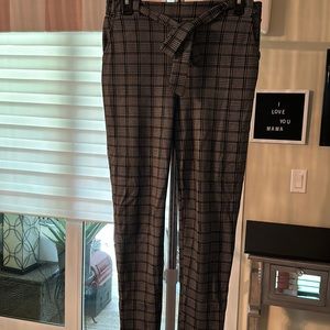 Black/white pants straight leg